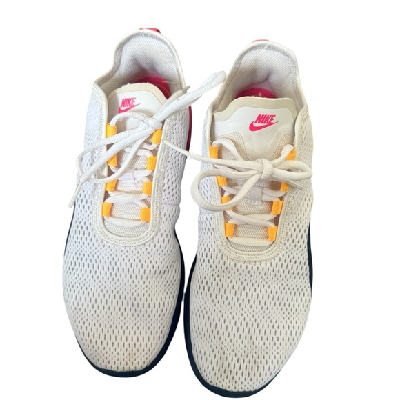 Nike Womens Air Max Motion 2 CI6515-100 White Running Shoes Sneakers Size 10 - Picture 6 of 7